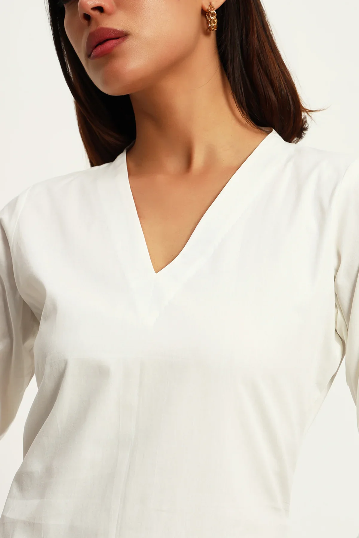 Timeless V Neck Kurta Set, White - Image 5